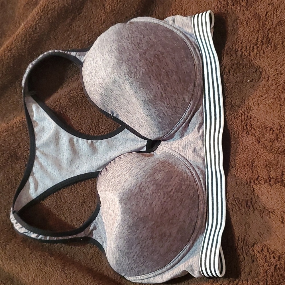 38dd sports bra by body form